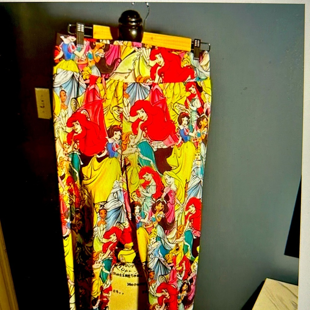 Disney Princess Bellbottom Capri Leggings